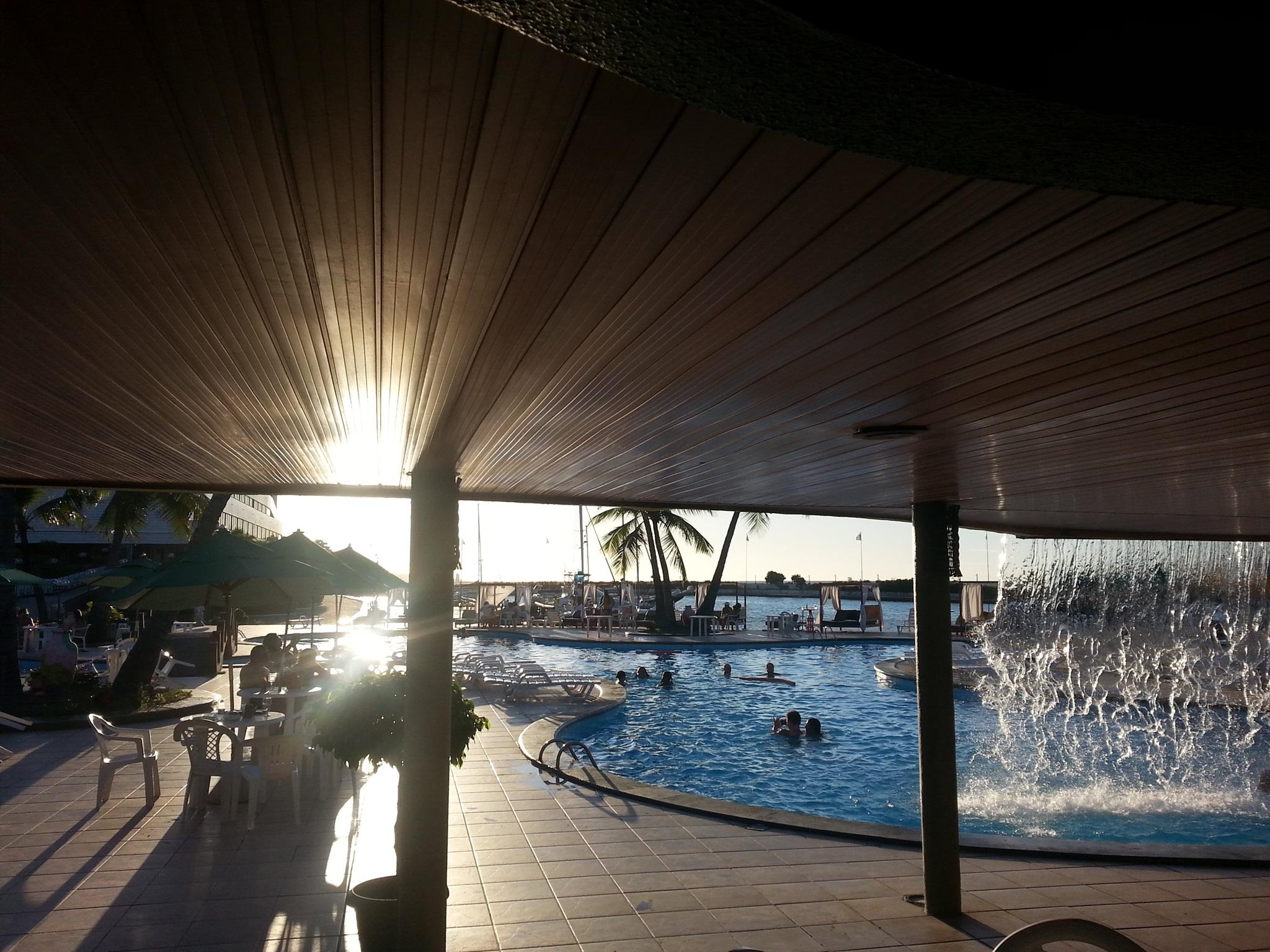 Marina Park Hotel Fortaleza  Exteriér fotografie The swimming pool at the hotel