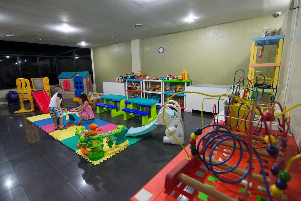 Marina Park Hotel Fortaleza  Exteriér fotografie A playroom at a hospital in Thailand